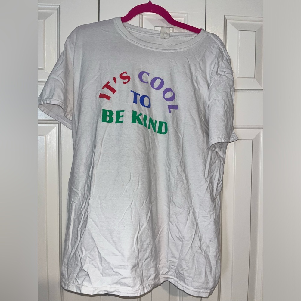 urban outfitters‎ it’s cool to be kind shirt